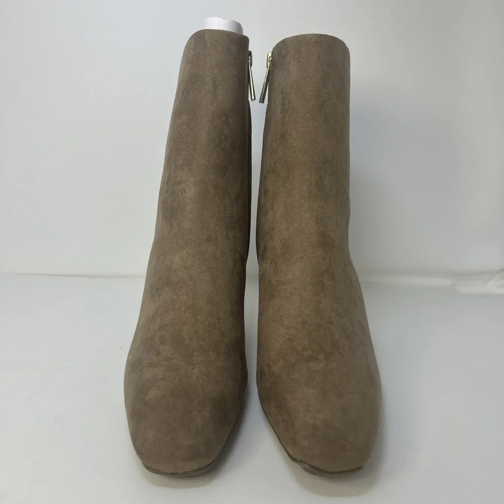 Anne Klein Pablo Women's Bootie Size 9.5 M Taupe Suede Snip‎ Toe Flare Heel NIB